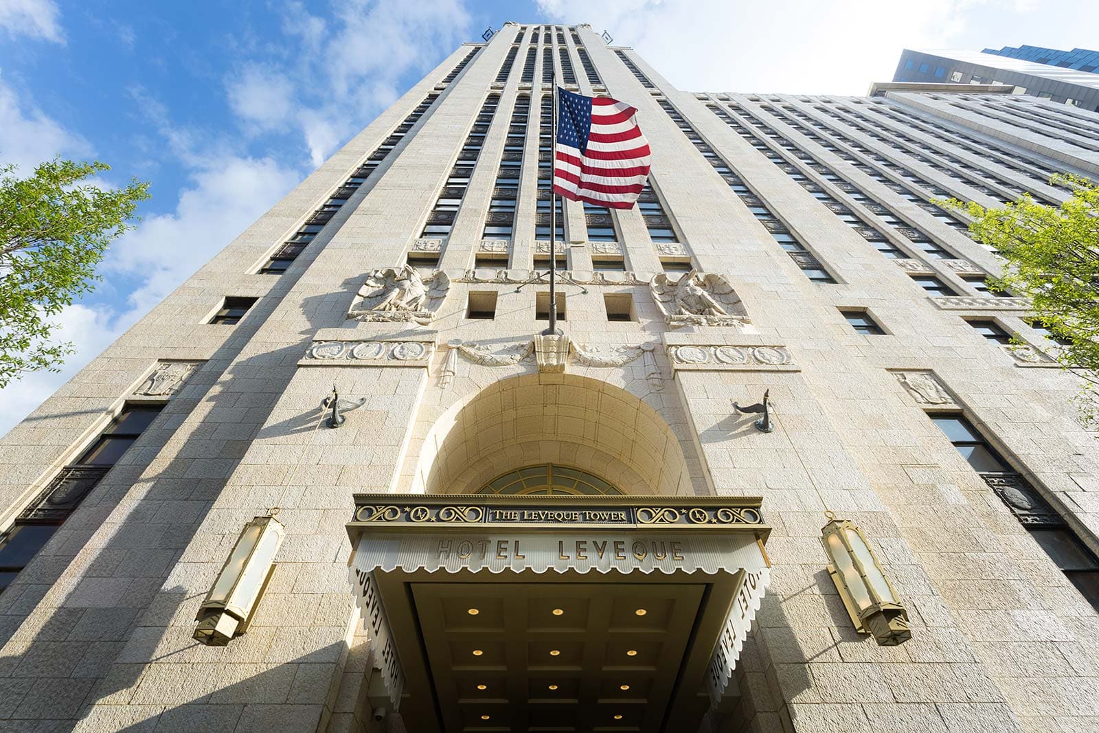 Hotel LeVeque Exterior